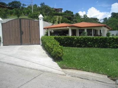 Costa Rica Condominium or secured access community?