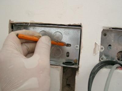 You will find only 1 or 2 electrical plugs and they will have 2 outlets with no grounding outlet, Your Standards versus the Local Standards in Costa Rican construction