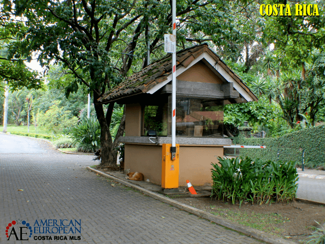 Maybe there is only a 24/7 guard service? Are Costa Rica condo fees misinterpreted or misunderstood