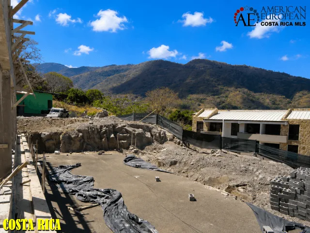 Check if pools, tennis courts and other promised amenities already built. Costa Rica Developer Due Diligence Checklist